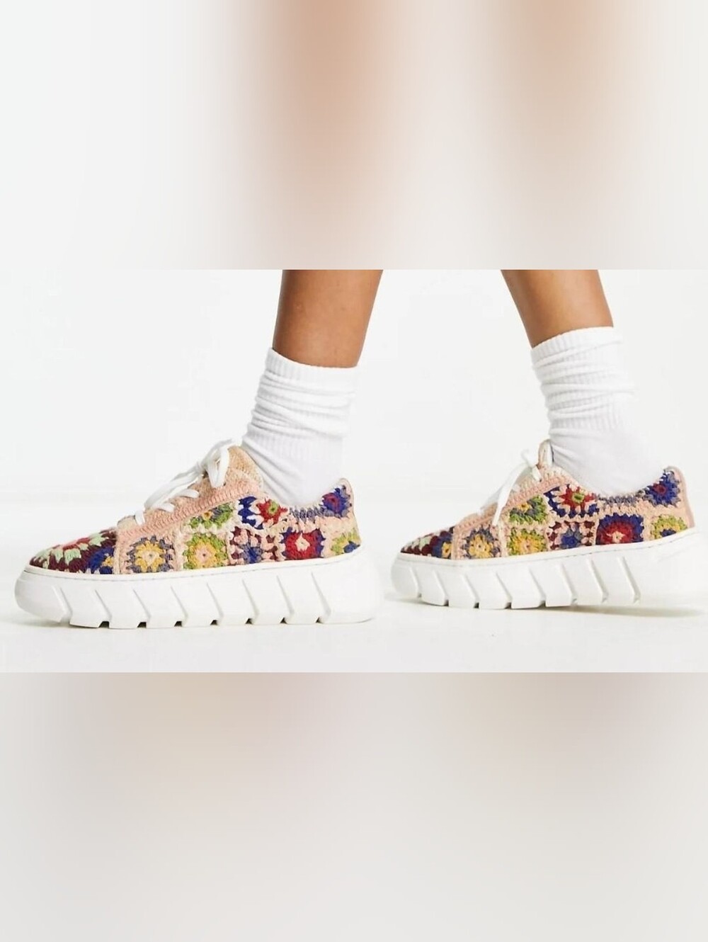 Free People "Catch Me If You Can"  Crochet Sneakers Boho Grandma Core  SZ 39/8.5 - Picture 2 of 9